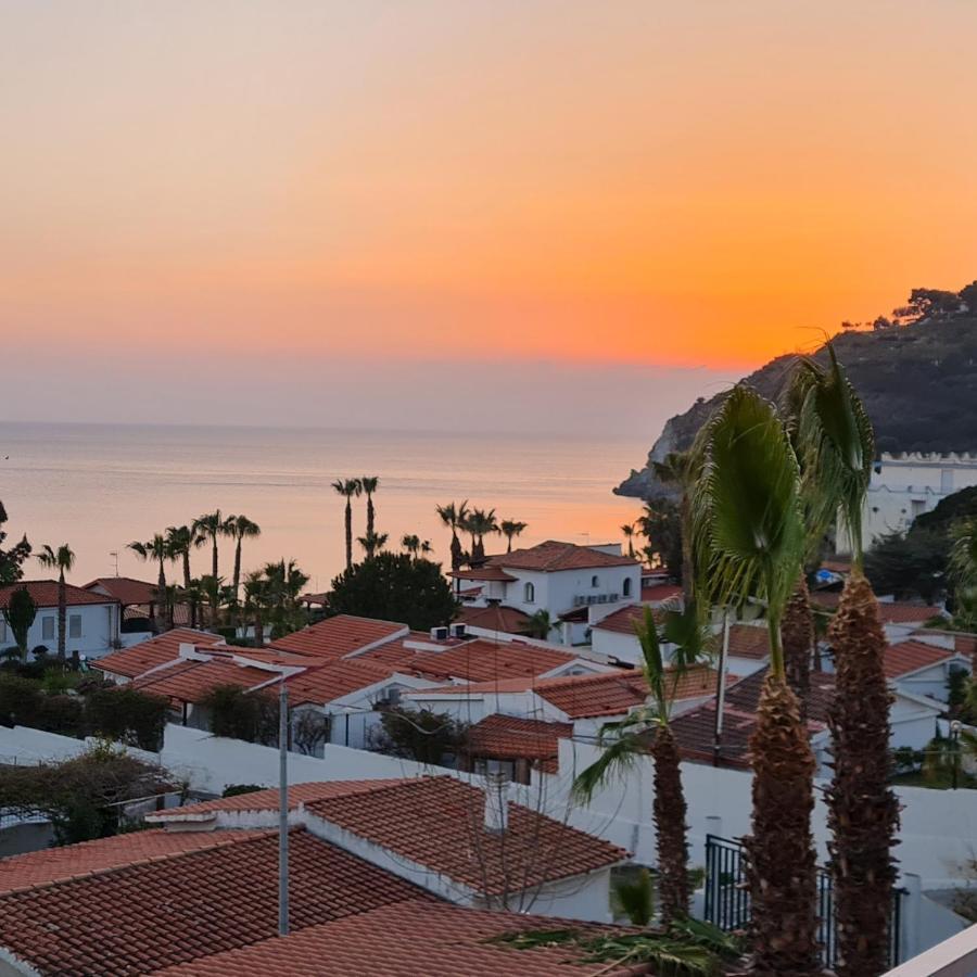 Aparthotel Ninfa Sul Mare 50 M E T R I Dal Mare Parcheggio Gratuito Custodito