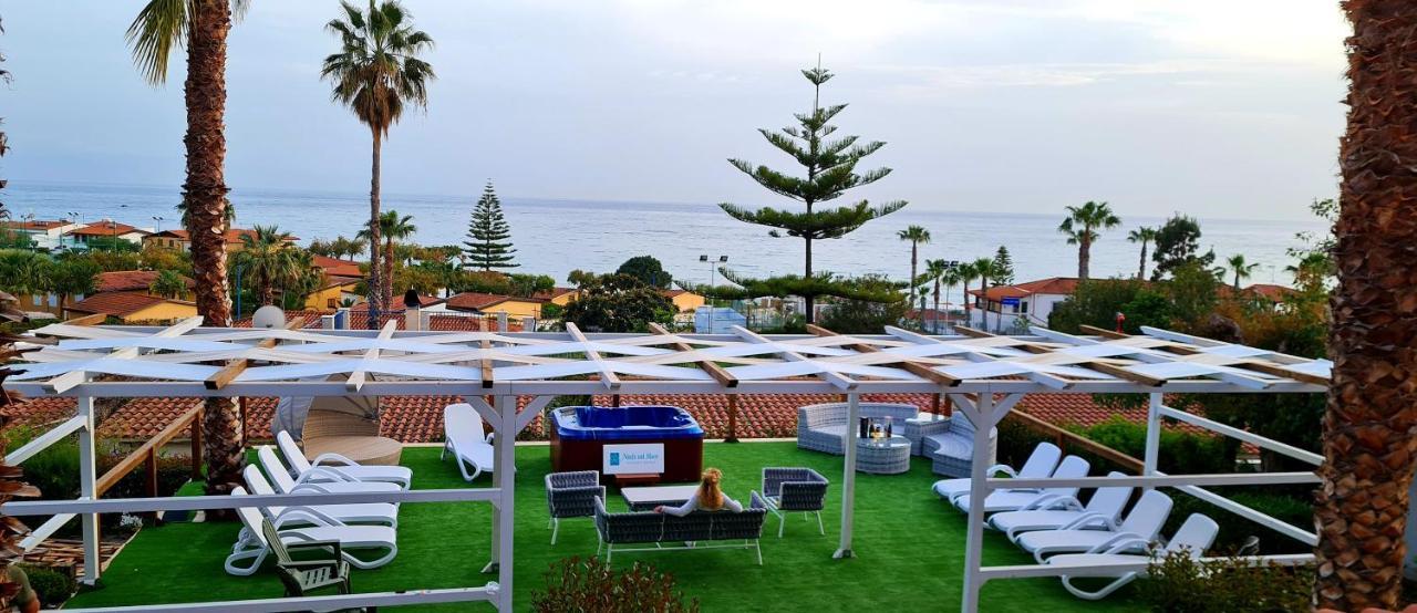 Ninfa Sul Mare 50 M E T R I Dal Mare Parcheggio Gratuito Custodito