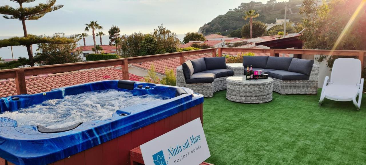 Ninfa Sul Mare 50 M E T R I Dal Mare Parcheggio Gratuito Custodito Aparthotel