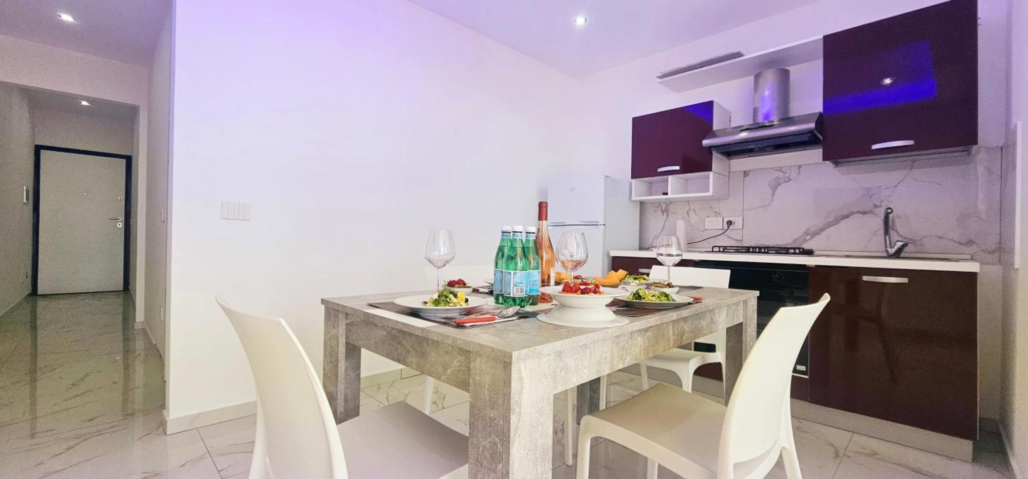Ninfa Sul Mare 50 M E T R I Dal Mare Parcheggio Gratuito Custodito Aparthotel *